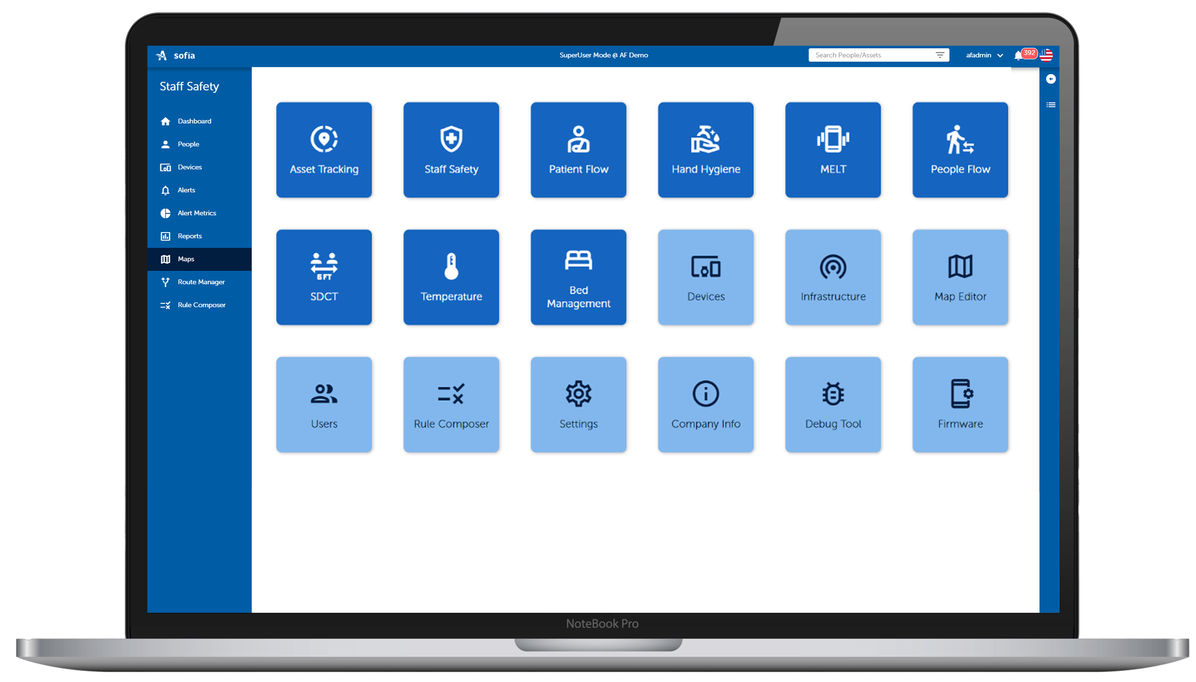 Laptop der ein Dashboard der RTLS-Plattform Sofia zeigt